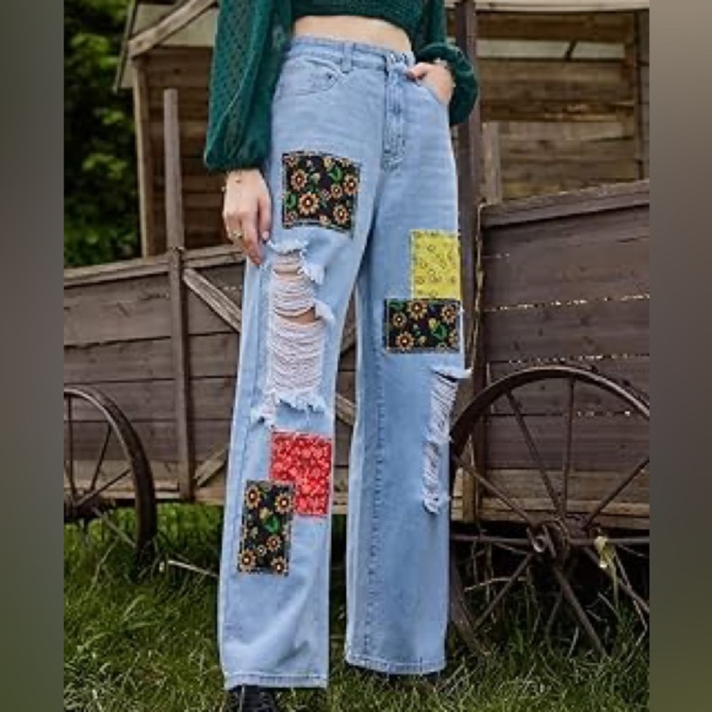 Super Cute Patchwork Distressed Ripped Women's Fl… - image 1